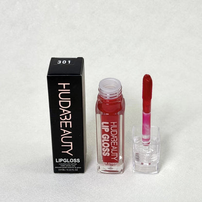 Huda Beauty Moisturizing Mirror Lip Gloss