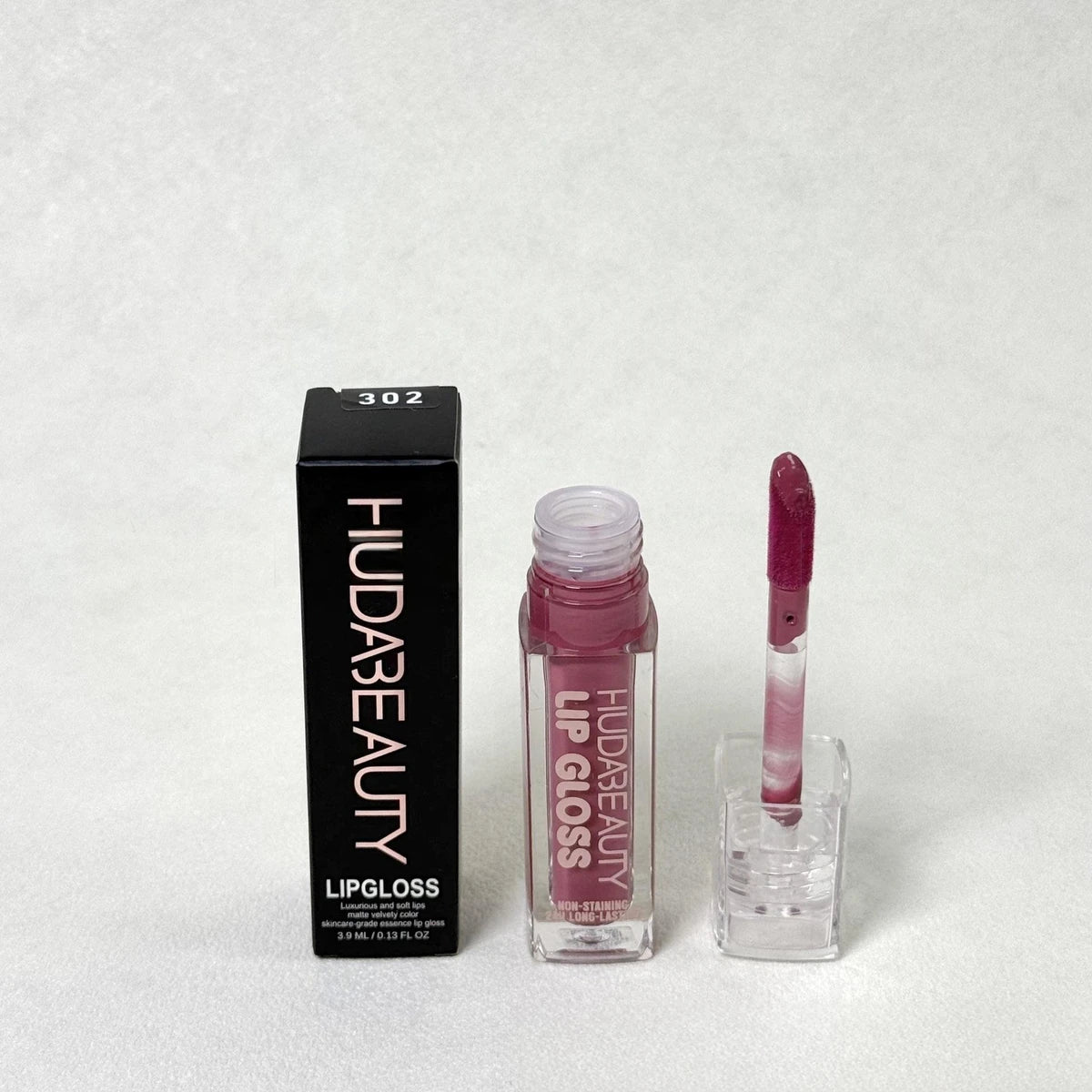 Huda Beauty Moisturizing Mirror Lip Gloss