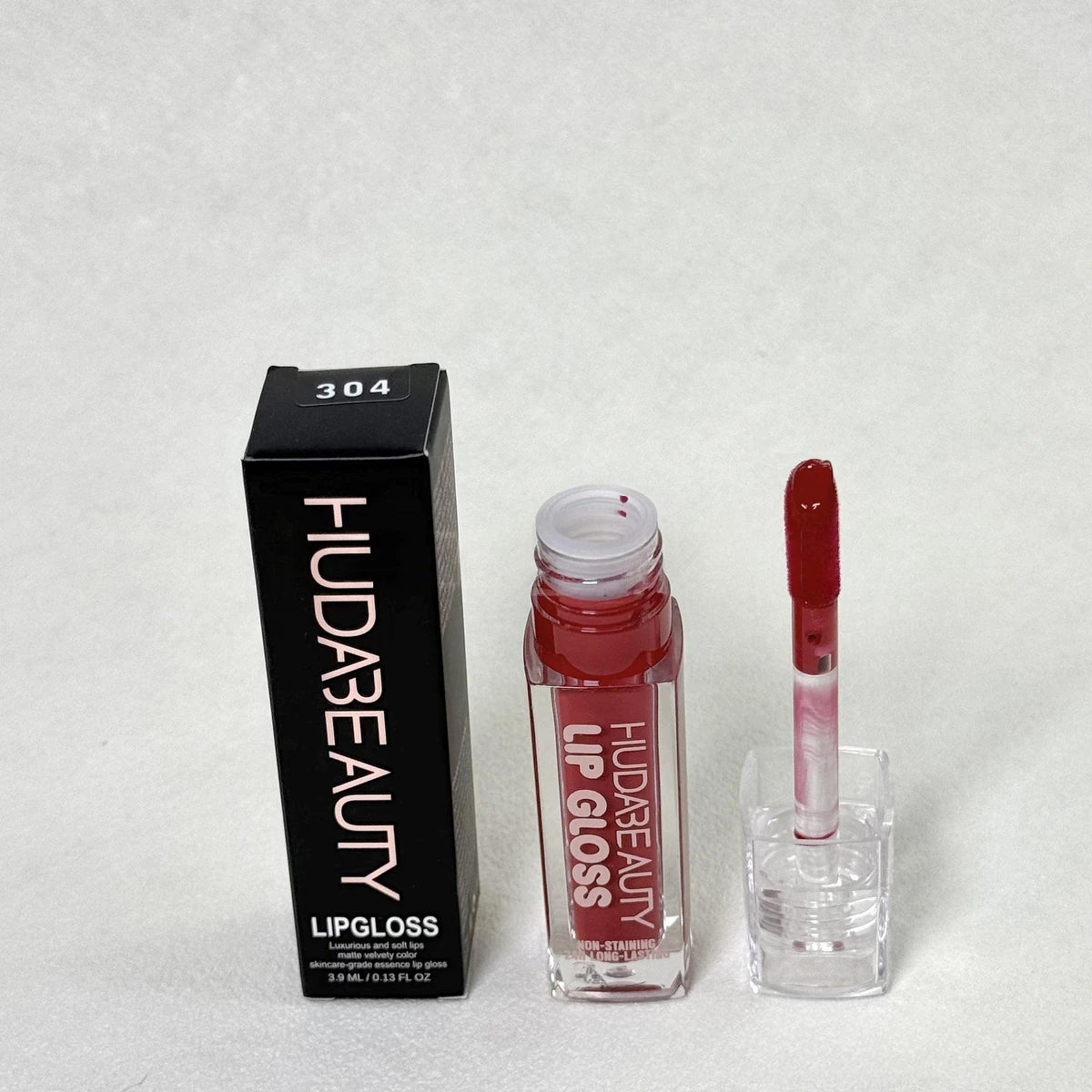 Huda Beauty Moisturizing Mirror Lip Gloss