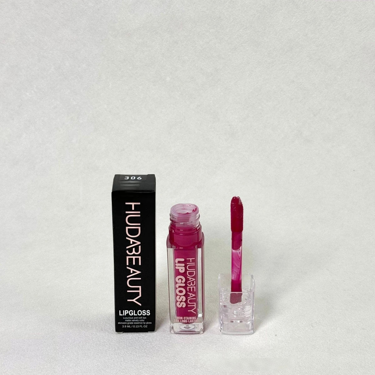 Huda Beauty Moisturizing Mirror Lip Gloss