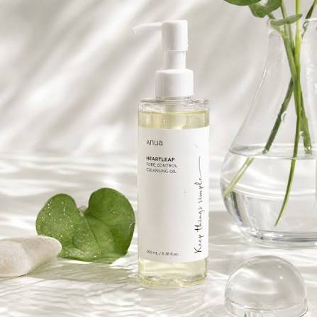 Anua Heartleaf Pore Control Cleansing Oil