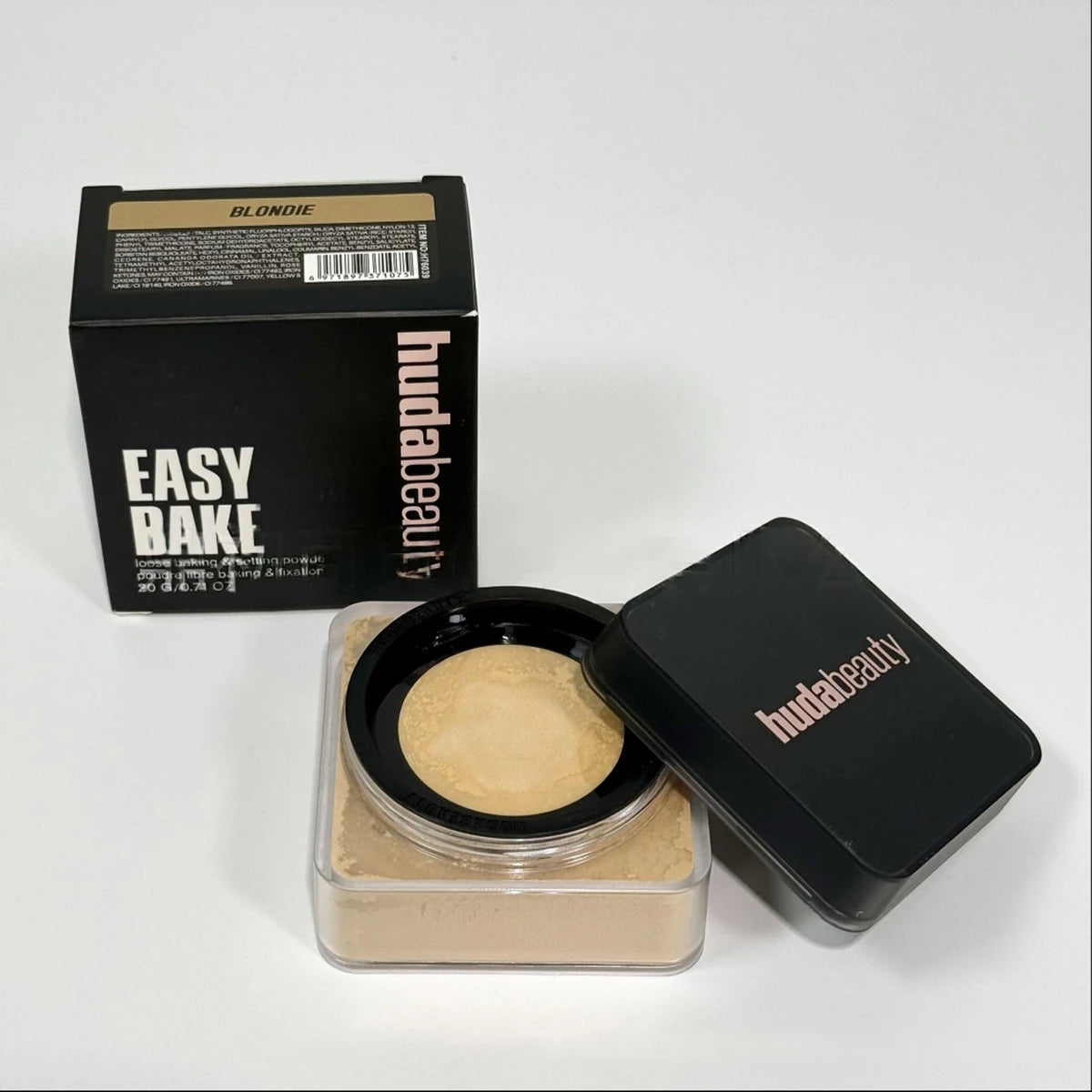 Huda Beauty Easy Bake Loose Baking & Setting Powder