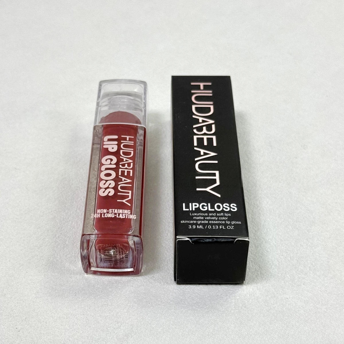 Huda Beauty Moisturizing Mirror Lip Gloss
